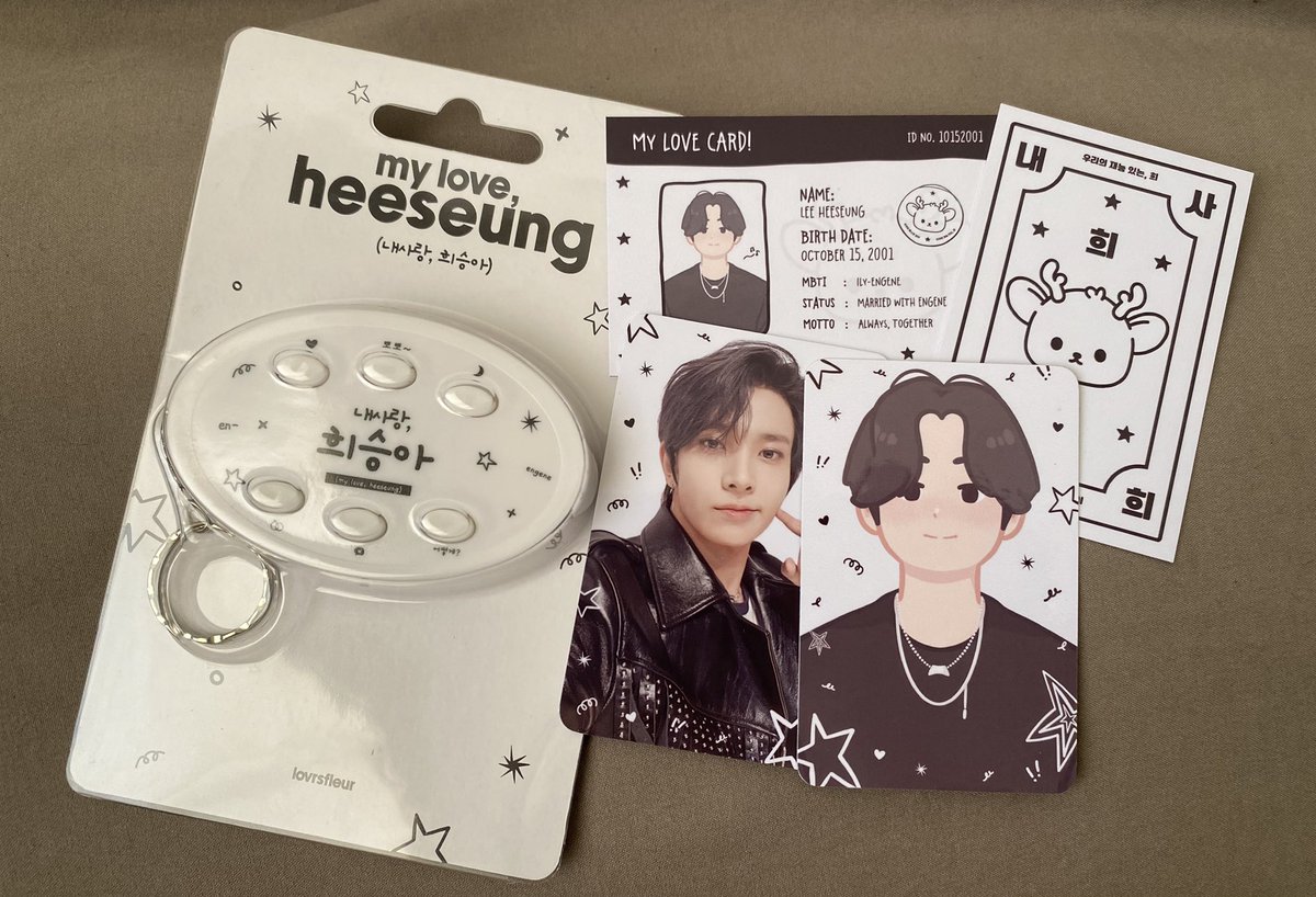 :¨·.·¨:         ✧      .     ⁺    ˚       ✧
 `·.  Thank you so much! 
    ⁺          .       ˚     ⁺   ✧          ˚

Received the my love, hee! heeseung voice keyring 🤍 It is so pretty 😭

💌: <a href="/myloveheevkr/">my love, hee vkr!</a> <a href="/lovrsfleur/">♡ | graphic design commission!</a>