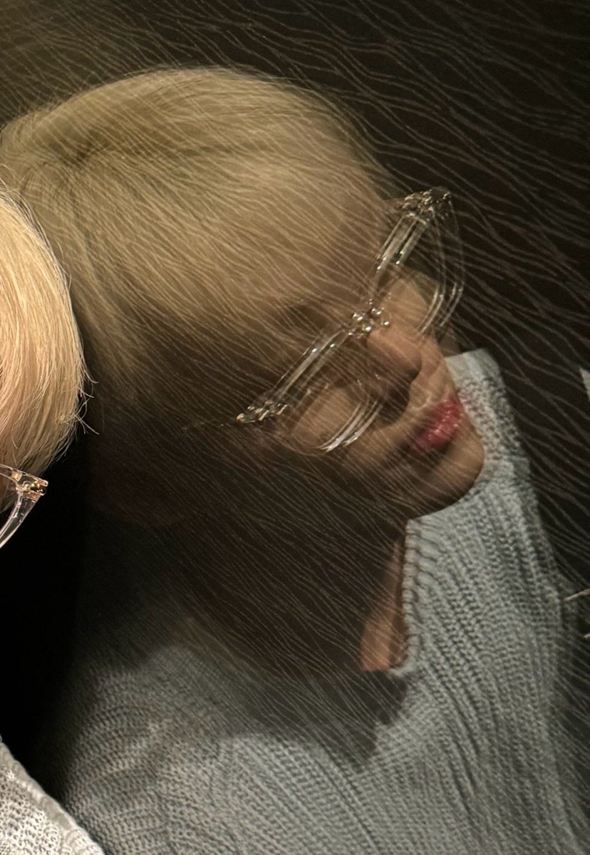 โคตรเว่อ เงาฮีหล่อเกินไปปะ ㅜㅜㅜㅜㅜㅜㅜㅜㅜㅜㅜㅜㅜ