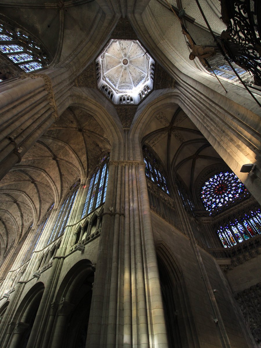 @itsrapha83 I recommend the cathédrale Notre-Dame d'Évreux (13th to 16th c ), among many others.