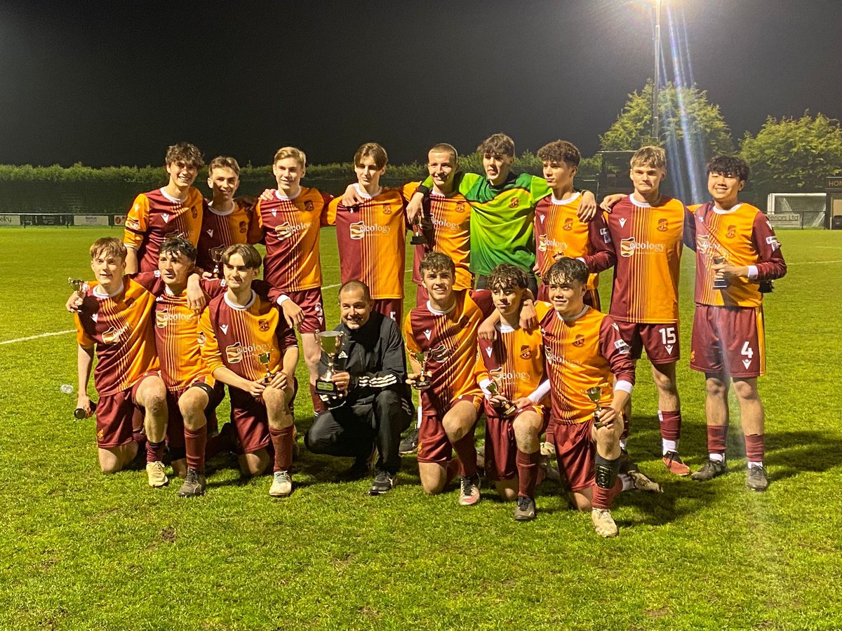 Well done to our u18 Petts Wood Razorbills who won the Tandridge Cup - this team have been with us since u8s having joined as a school team and have gone from strength to strength under the guidance and coaching from their manager Ryan. Well done boys 🏆
#pettswoodfc 
#pettswood