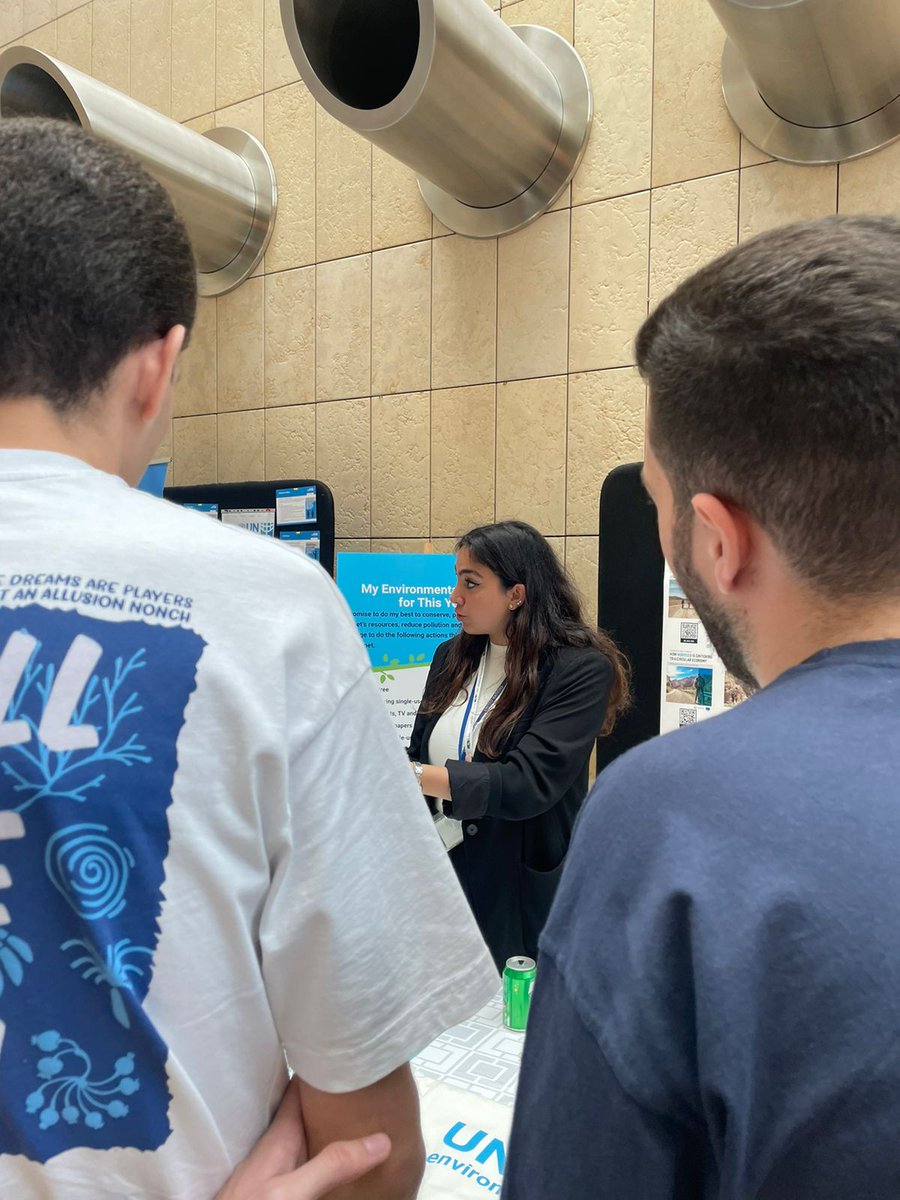 At the Economics Networking Event at @LAU_AKSOB @UNEP_WestAsia engaged with young students, future leaders, showcasing its mandate, through activities and programmes. It promoted #sustainable practices through #KnowledgeSharing and personal commitments