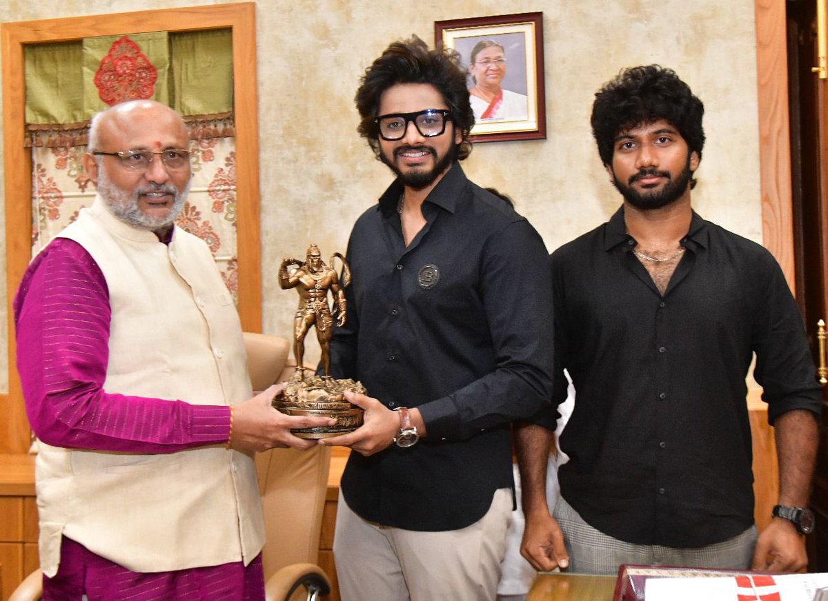 Had the incredible opportunity to meet the Honourable Governor of Telangana, Sri @CPRGuv garu and very humbled to receive accolades from him for our #HanuMan completing its glorious 100Day Run in theatres❤️ Thank you sir for such encouraging words, was an absolute pleasure to