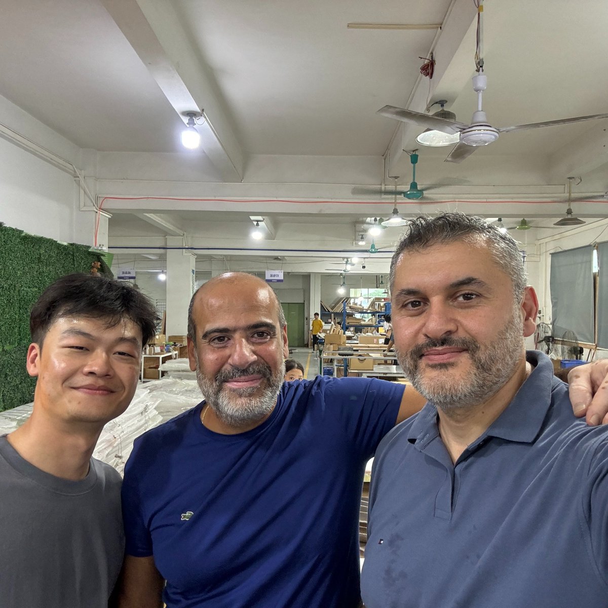 💬Welcome to visit our factory!
🤝Excited to meet our homie, Chadi!
❤️Thanks for all your support!

#welcometovisit #signage #advertising #factory #billboard #signboard #businesssigns #customsigns #foryou #tony #lcsign #aboutus