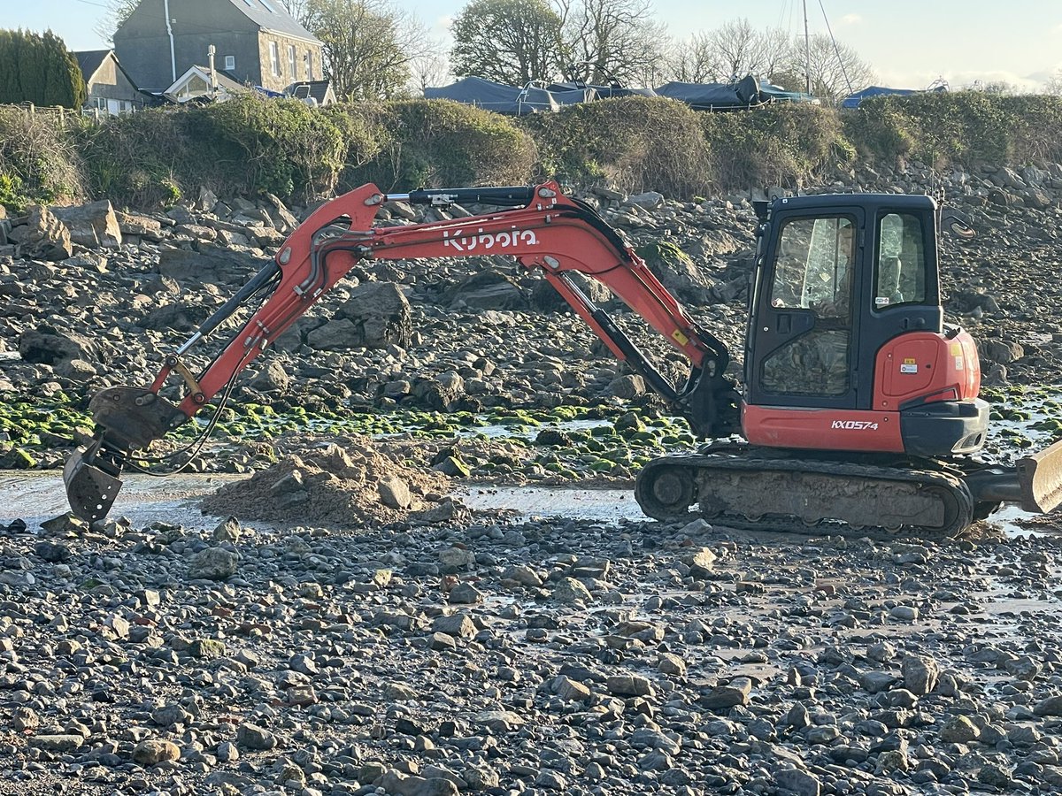 Busy on the beach this morning, clearing the slip, laying the buoys, having a dip Traeth Bychan #anglesey