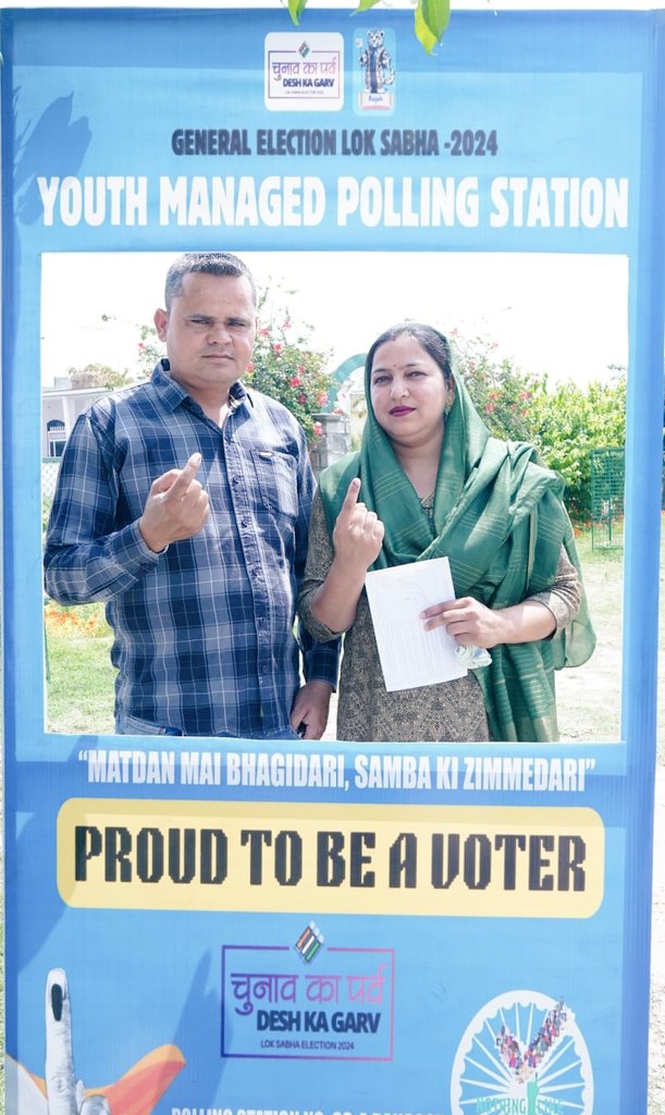 #Sambapollday 'This couple proudly displays their indelible ink marks post-voting at the youth-managed Polling Station in Rangoor, #Samba. A compelling reminder to the youth. #SambaVoting #SambaRuns4Vote #ChunavKaParv #DeshKaGarv @ECISVEEP @ceo_UTJK @diprjk @Abhi1shrma