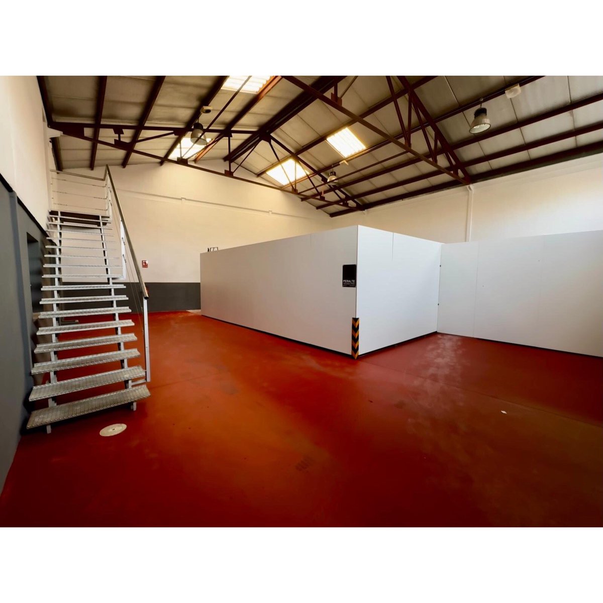 PERALTE_AS's tweet image. Un paseo por nuestras nuevas instalaciones en #CastillaLaMancha situadas en #Mora (Toledo). 
Hoy detalles del almacén.
#peralte #constructora #Toledo #obranueva #rehabilitación #empresaasturiana #almacénMora