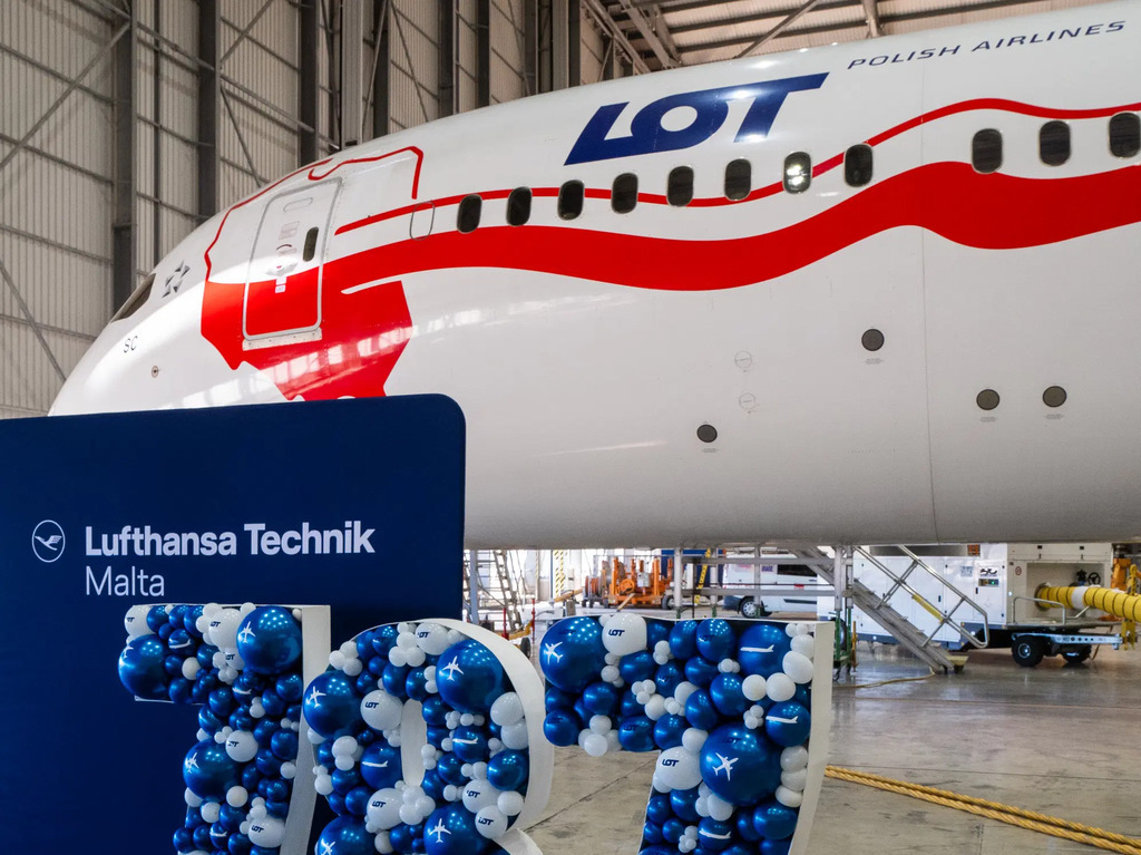 #NEWS | Lufthansa Technik Malta has carried out its first B787 Dreamliner base maintenance check, with the completion of a C-Check for LOT Polish Airlines.

Read more at AviationSource!

aviationsourcenews.com/airline/luftha…

#Lufthansa #LufthansaTechnik #Malta #LOTPolish #B787 #AvGeek