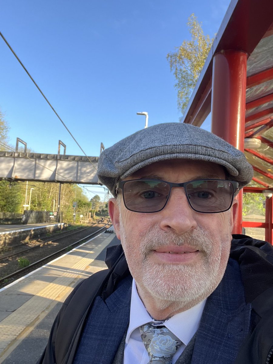 Ready, steady, go. Waiting for my first train en route to the UK ⁦@AHAwards⁩ and the ⁦@BAPO2⁩ award for innovation in #prosthetics & #orthotics. Thanks to ⁦⁦all those who submitted nominations 👏