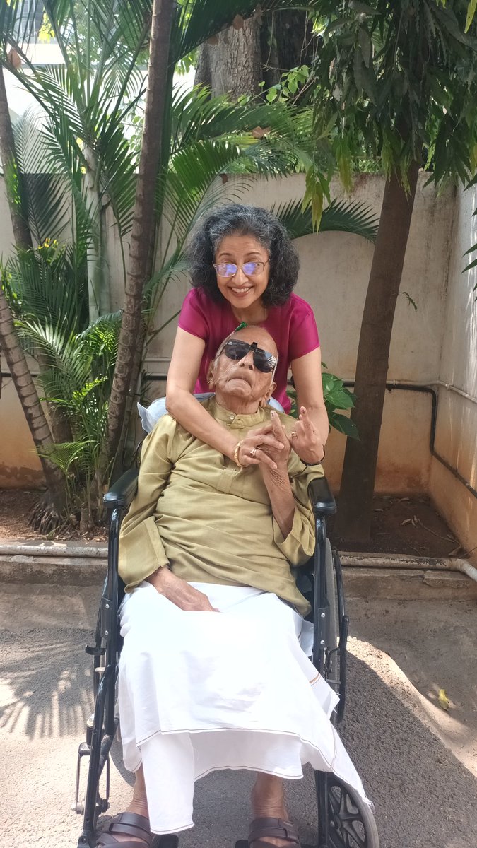 Age is just a number. Here we have Mr. Nanjundaswamy, a 103 year old centenarian, exercised his right to vote. What's your excuse ?
#lawabidingcitizen #ManipalEasyAccessToVote #EveryVoteCounts @ManipalHealth #ManipalHospitals #ManipalHospitalOldAirportRoad #LokSabhaElections2024