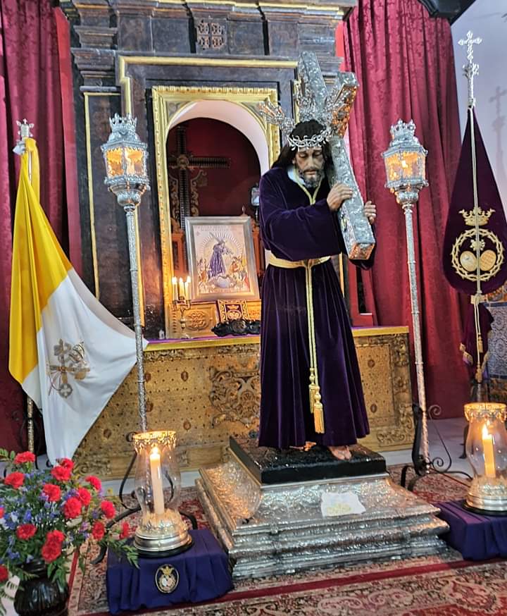 Silencio, hermanos, silencio.

¡Nazarenos de Jesús!. Viernes Nazareno.

¡ Viva Jesús Nazareno!

#ViernesNazareno #NazarenoyPiedad #HermandaddelSilencio #PalmadelRío #Madrugá #HermadaddelNazareno #SangreMorada #HacemosHermandad #JuntosSumamos #LaHermandadestáViva #AveFénix