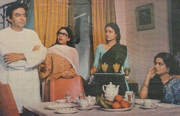 #SanjeevKumar #DeeptiNaval #ArunaIrani #MoushumiChatterjee