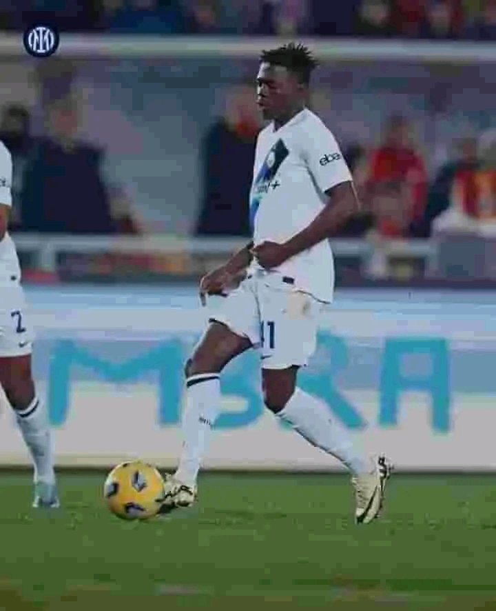 🚨 Ebenezer Akinsanmiro🇳🇬 went From playing for Beyond limits FA (Remo stars) to winning the Serie A with Inter Milan.
#FeelsGoodToFootball #fypシ゚viralシ #teamnigeriamwomen #fypシ゚viralシ_ #WhereFootballLives #legacy #thegirlwiththebluehair #TheMTNSuperFalconsShow #WeReportYou