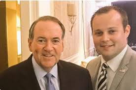 @osullivanauthor #Lying Sarah Huckabee Sanders, loves the grifting and lying like the #RapistTrump.  No big deal Michael Huckabee Sarah's dad, former Governor is friends with a well know AR. PEDO Josh Duggar.  Both living off AR dime, while kids starve. #VoteBlue2024 🌊🌊🌊🌊🌊🌊👠👠👠👠🇺🇸🇺🇸🇺🇸🇺🇸