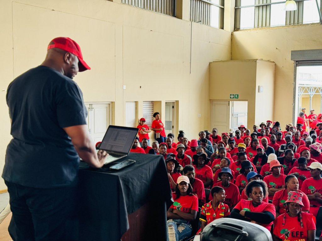 Buffalo City EFF Ground Forces and Volunteers are gathering the necessary momenetum and we should increase the pace! On Thursday we had full compliments of all the sub regions (KWT, Mdantsane, Duncan Village and East London) and still concluded with a public address! Let’s fight…