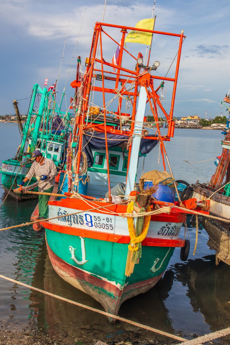 youtube.com/shorts/XQc5RIo… The Fisherman's Pier in Pattaya Naklua District Chonburi in Thailand Asia #Thailand #thai #amazingthailand #Pattaya #thailande #photography #Travel #travelphotography #YouTube #youtubeshorts #fisher #fisherman #fishermen #Fishing #fishinglife #boats