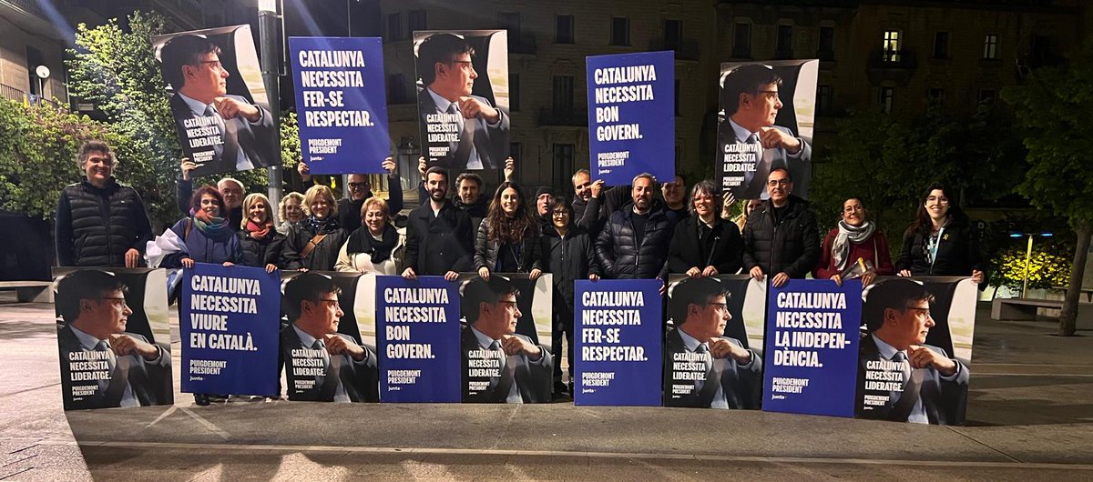 Arrenquem la campanya al #Bages amb la penjada de cartells als diferents municipis!

El 12 de maig, ho farem Junts i per a tothom.

#PuigdemontPresident #12M 

📸 Equip de Junts per Manresa