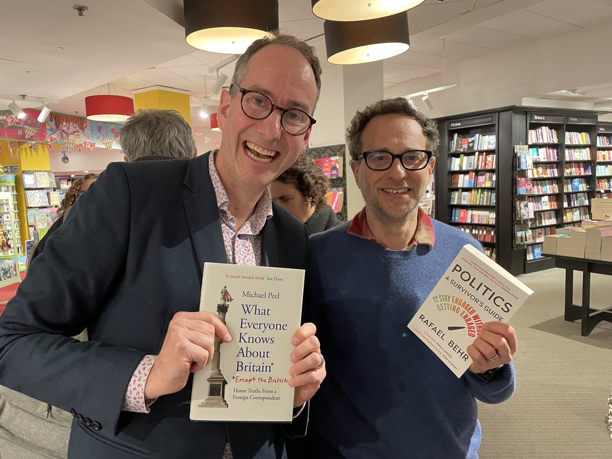 Big thanks to all who came to last night's launch of What Everyone Knows About Britain* (*Except the British), to @WaterstonesTraf for hosting & to @rafaelbehr for a great discussion! More: linktr.ee/whateveryonekn… Rafael's Politics: a Survivor's Guide atlantic-books.co.uk/book/politics-…