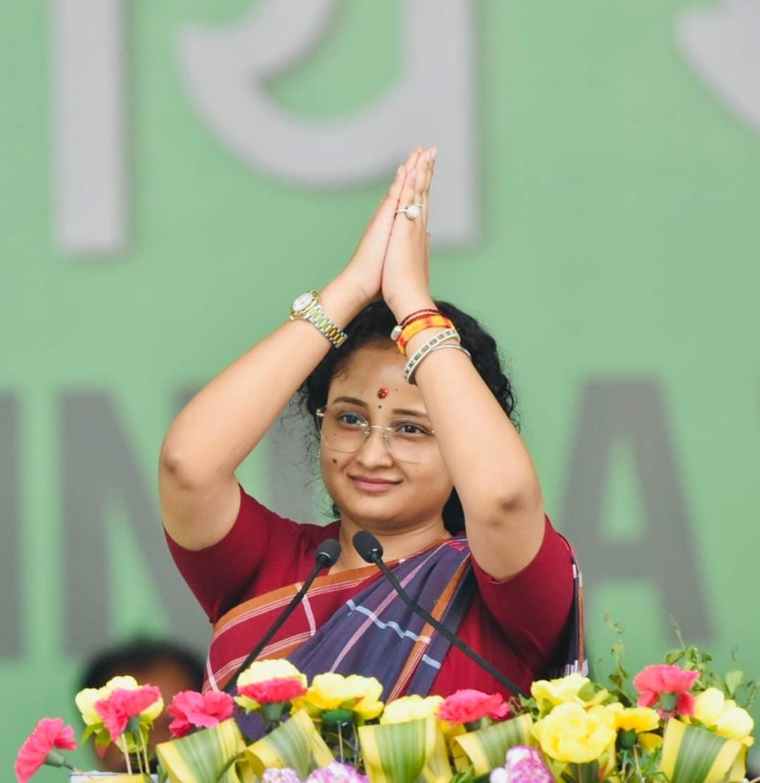 shahb71813864's tweet image. गांडेय विधानसभा सीट से झारखंड मुक्ति मोर्चा की और से श्रीमती कल्पना मुर्मू सोरेन जी को प्रत्याशी बनाए जाने पर हार्दिक शुभकामनाएं।

श्रीमती कल्पना मुर्मू सोरेन जी को जीत की अग्रिम बधाइयां। @HemantSorenJMM @ChampaiSoren @JharkhandCMO @JmmJharkhand