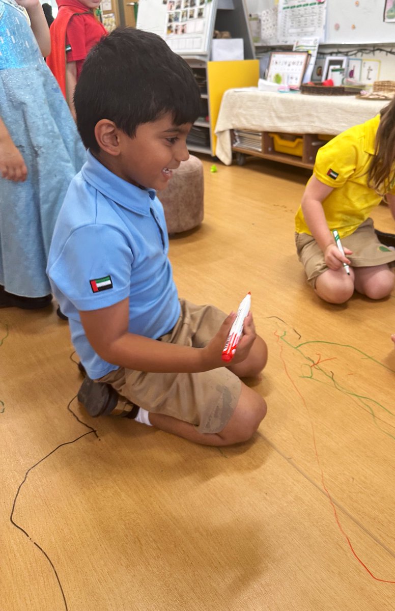 This is how we have explored length in #ButtercupClass this morning! Measuring and comparing the height of our friends, teachers and support staff 📏