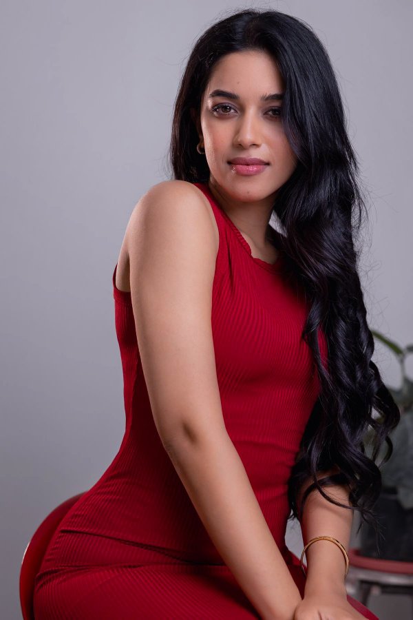 GMEodHEXUAAeJEt?format=jpg&name=900x900