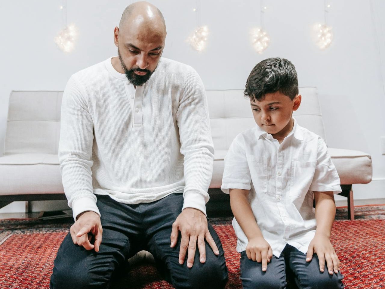 Menyuruh anak salat muru auladakum bish shalat