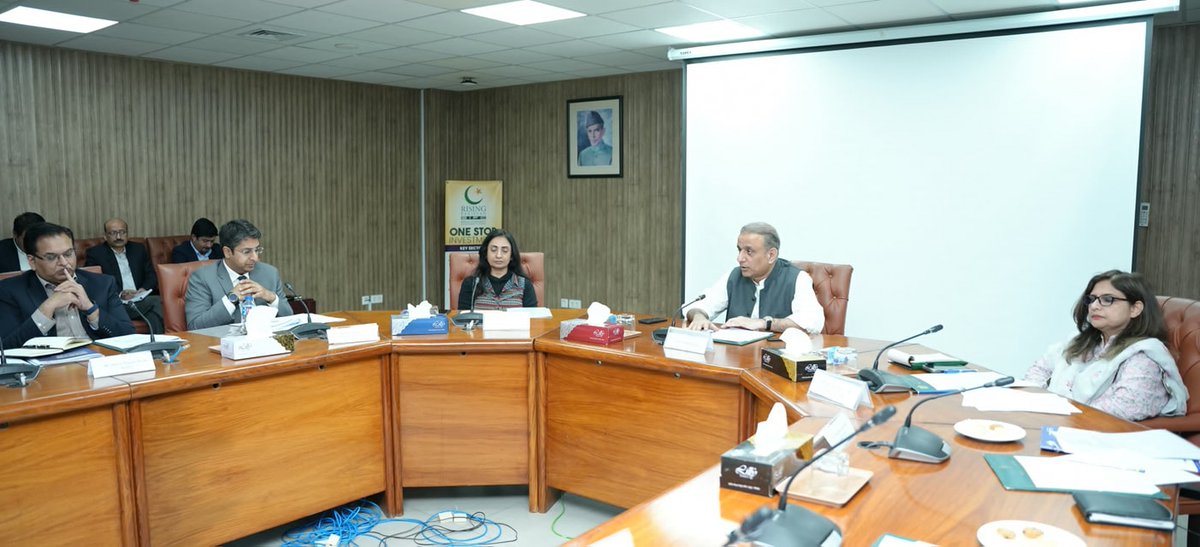 1st meeting of the Committee on Ease of Doing Business was held yesterday at the office of the Board of Investment under the chairmanship of the Federal Minister for BOI, Privatization, and Communications and Chair of the Committee on EODB, Mr. Abdul Aleem Khan. 1/2 

#EODB