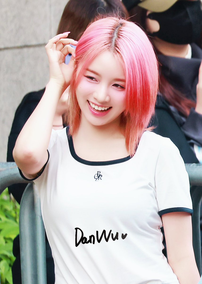 ChocoVanillaZs's tweet photo. 240426 💕

#우아 #WOOAH #ウーアー 
#LUCY #김다은 #루시 
#ダウン #多恩 #다은 
@wooah_nv https://t.co/xVPzt2Ixwk
