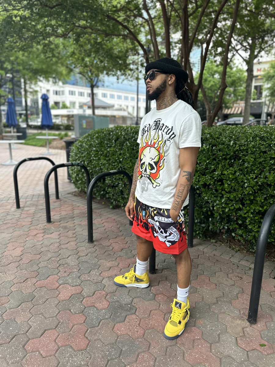 392rasta's tweet photo. I D G A F how good 😍 she look 👀 I can’t ❌T R U S T 👋🏾another 🔟 i got white 👱🏻♀️girls on me A V R I L - L A V I G N E
#WhenISmellTheSmokeNiggaITurnToGasoline⛽️#WeAint��FedNiggaWeCameUpServinFeins🫴🏾 #SCREETSMADEMEa👑 https://t.co/5JBgJu7K6r