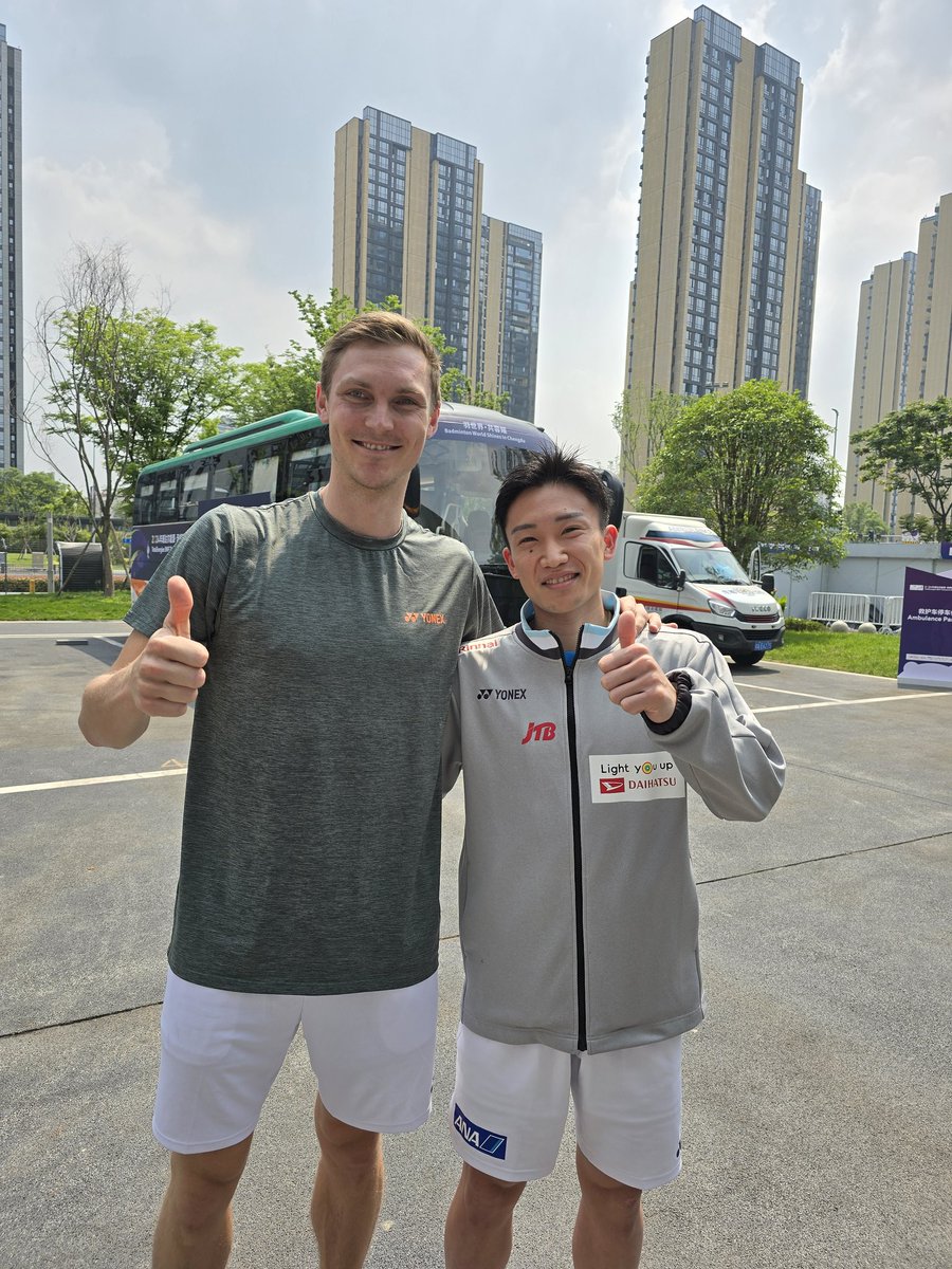 Once again, happy retirement from international competitions @momota_kento and congrats on a fantastic career! 🤝 Can we please play a few matches at the warmup courts so that I can try to make up for our H2H? 😅💯🤞