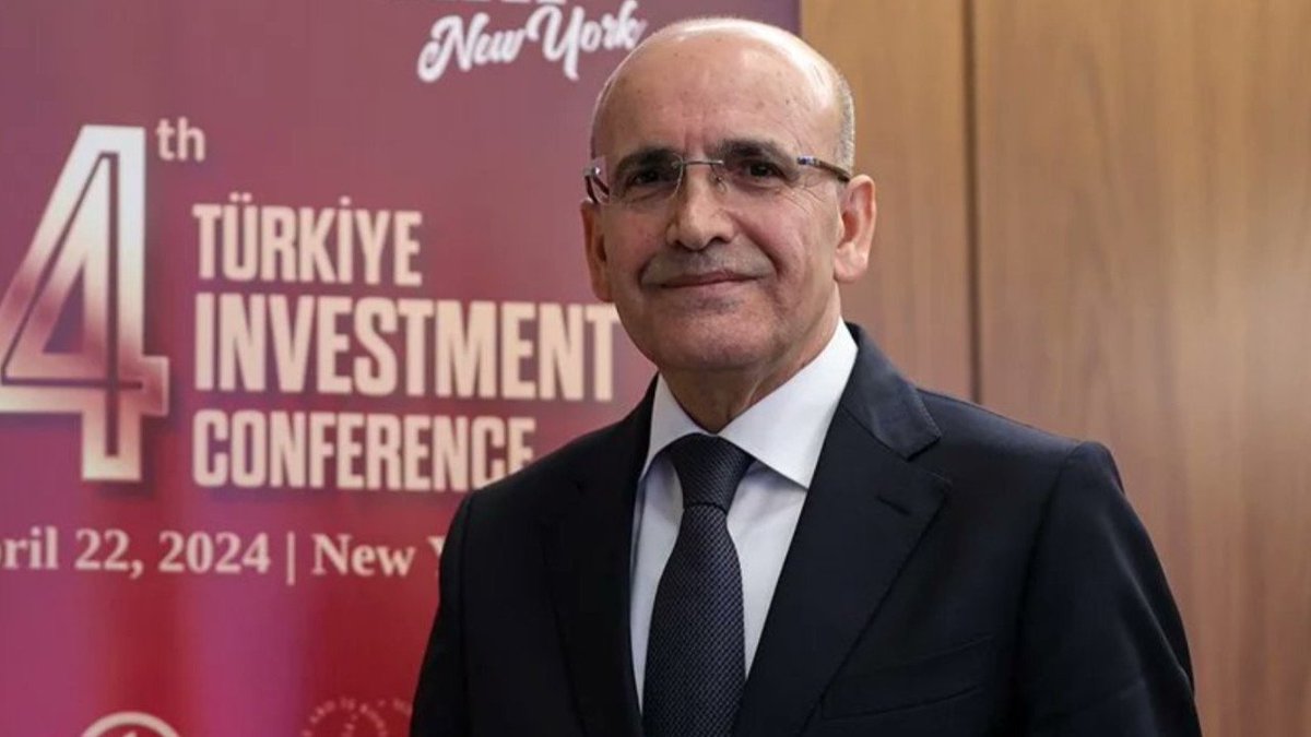 Mehmet Şimşek'ten Önemli Açıklamalar:

➡️ Fiyat istikrarı en önemli bileşen.
➡️ Dezenflasyon bu yılın ikinci yarısında başlayacak.
➡️ Maliye politikası ve yapısal reformlar alanında adımlar atacağız.
➡️ Para politikasının gecikmeli bir şekilde çalıştığını hatırlamak, maliye…