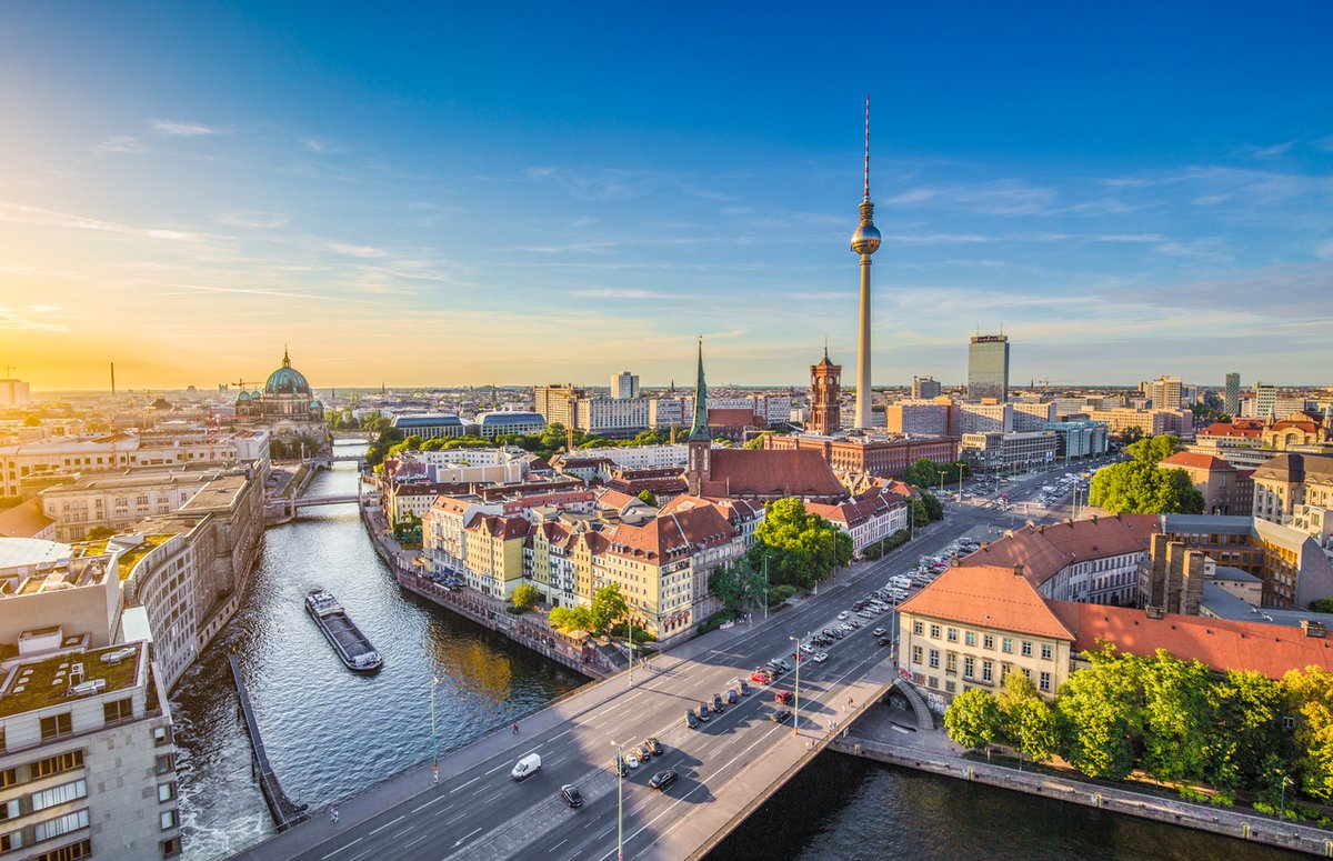 🇩🇪#CEB €100 million loan will help provide an additional 1,394 modern, #EnergyEfficient and affordable #SocialHousing units to Berlin's most vulnerable residents 🏘️ Read more in our 2023 Governor’s Report➡️tinyurl.com/4k83mnc7