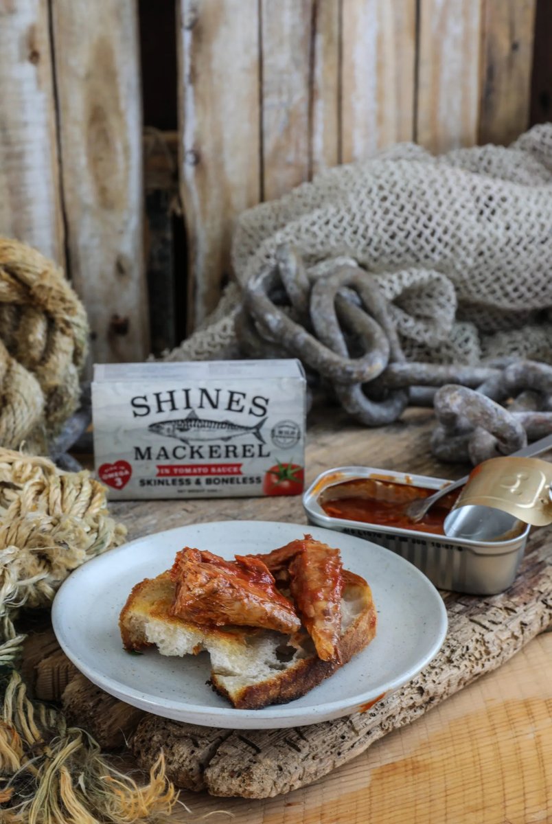 #EatMoreFish! #EatMoreMackerel! While lots of people go for our #tuna and #sardines, many not opt for the #mackerel. So tasty! And for kids, #ShinesMackerel in Tomato Sauce is always a winner! Browse at shinesseafood.ie/product-catego… #Friday #FridayFish #FridayFeeling #FeelingMackerel