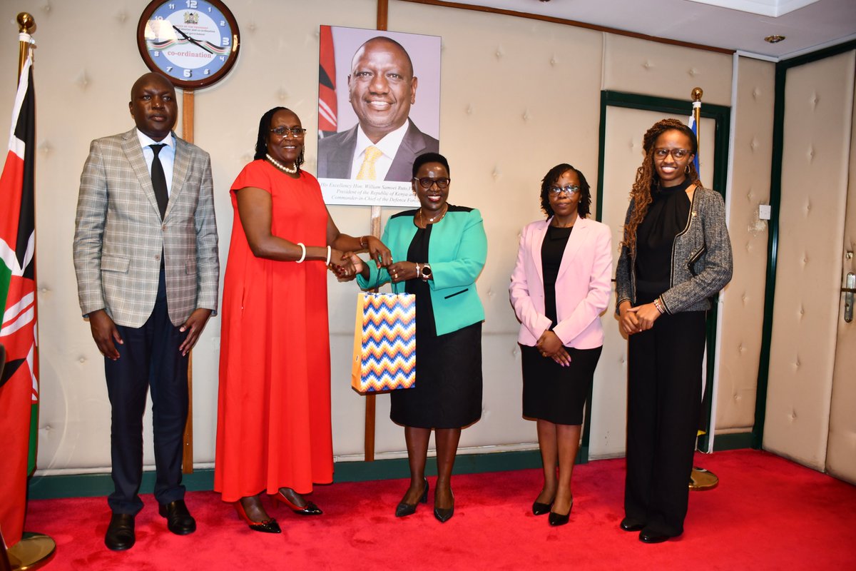 Under the auspices of the @prisonsreforms, our ED @EsauRiaroh, @Nafisika's ED Rose Thuku; @CleanStartKenya's Beki Mumo; & @IMLU_org's Naomi Wambui paid a courtesy call to @CorrectionalKE PS Dr. Salome Beacco to officially introduce PRWG & explore areas of mutual interest