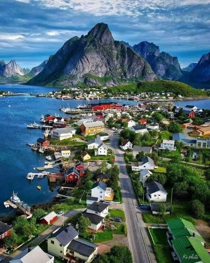 Good morning from Norway..Lofoten snow free times,like this,are coming back.