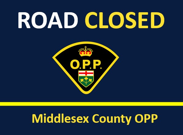 Hwy 401 WB @ Culloden - #MiddlesexOPP & #OxfordOPP have closed Highway 401 WB b/t Culloden & Putnam Rds for a 2-veh collision. Sadly a driver has died as a result. #Hwy401 to remain closed for the next few hours. Please be patient @ONtransport @CountyMiddlesex @OxfordCounty ^jh