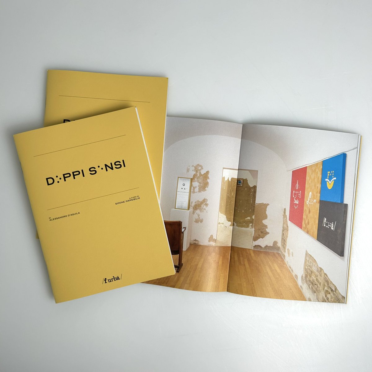 Il catalogo di DOPPI SENSI, la mia mostra personale curata da Simone Marsibilio, è disponibile da oggi presso /f urbä/🔥
-
Testi: Simone Marsibilio e Massimiliano De Ritis
Foto: Marzio Santoro
-
#catalogo #arte #artcollector