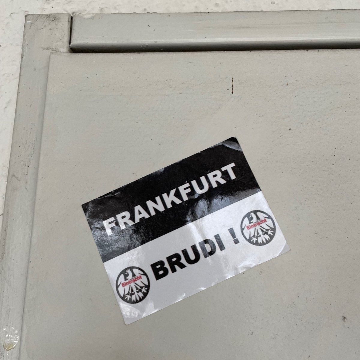 🇩🇪 Eintracht Frankfurt
@eintracht @EintrachtFrauen @HEFpod @eintracht_lz @FrankfurtSGE @eintracht_arg
#SGE
#ultrasstickers #footballstickers #footballculture #Ultras #StickerHunting