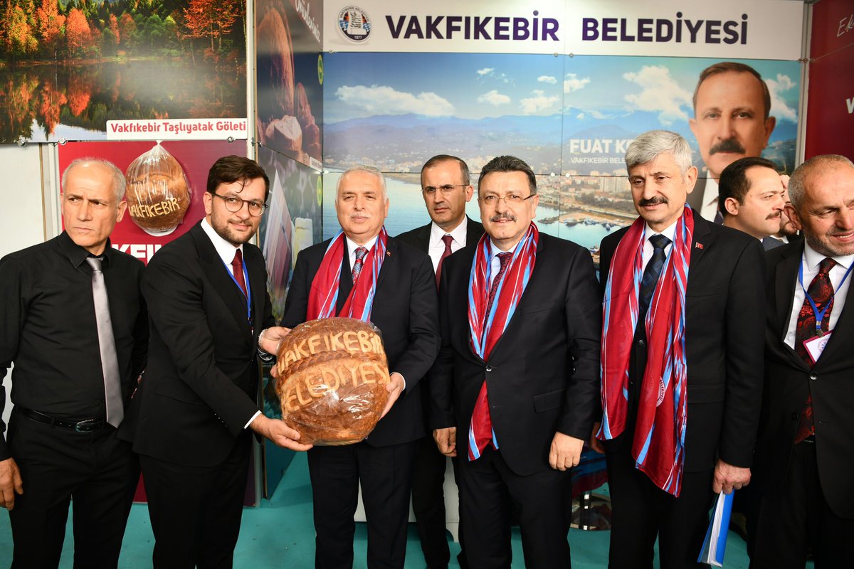 Vali Aziz Yıldırım, Ankara’da her yıl geleneksel olarak gerçekleştirilen Trabzon Tanıtım Günleri etkinliğine katıldı. trabzon.gov.tr/vali-aziz-yild…