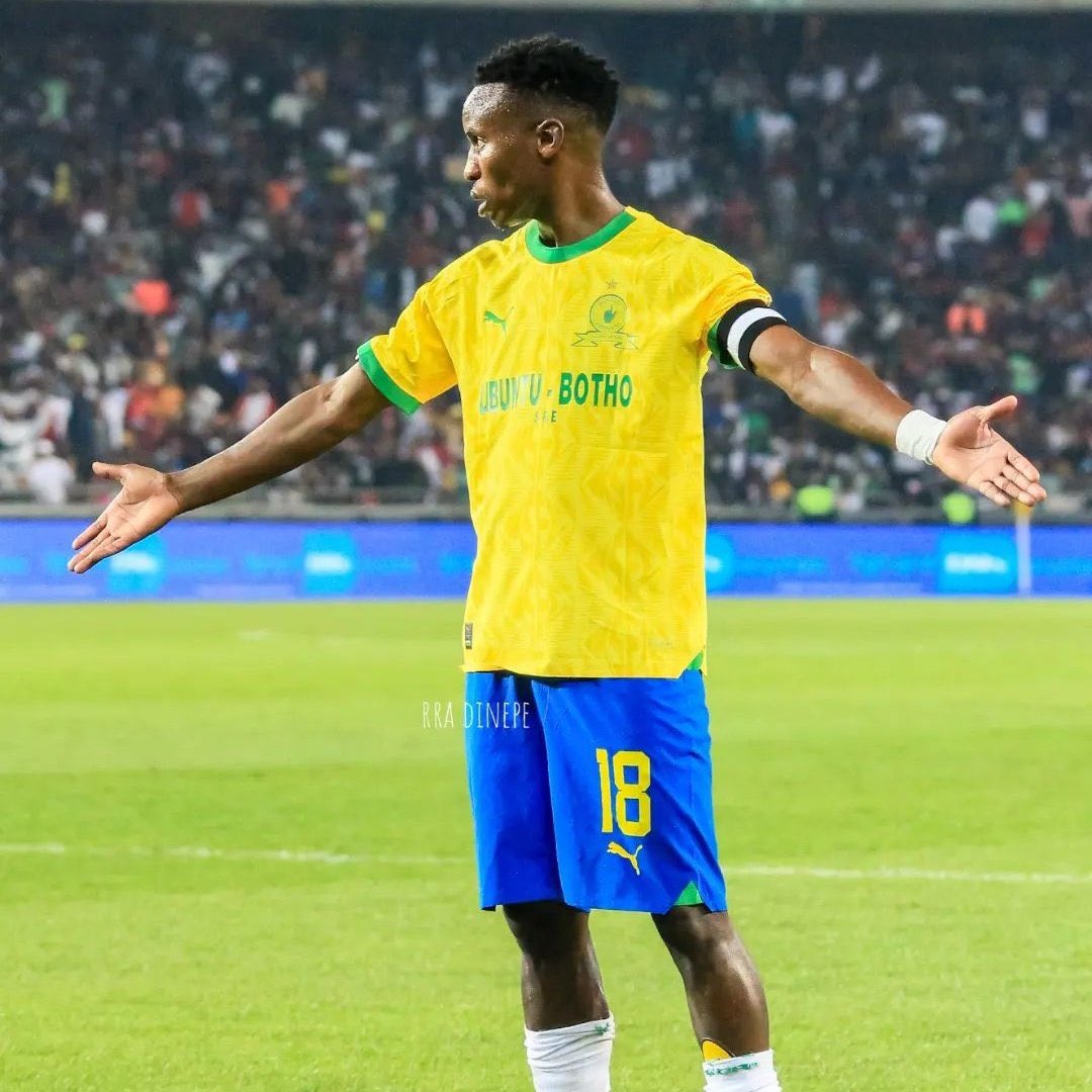 Dear @Masandawana 57 fans:

Meet the your first Captain to deliver:
1. #AFL
2. #DStvPrem 
3. #CAFCL 
4. #NedbankCup
5. #Invincible
6. #R1B 

His name is Themba and we can trust him.