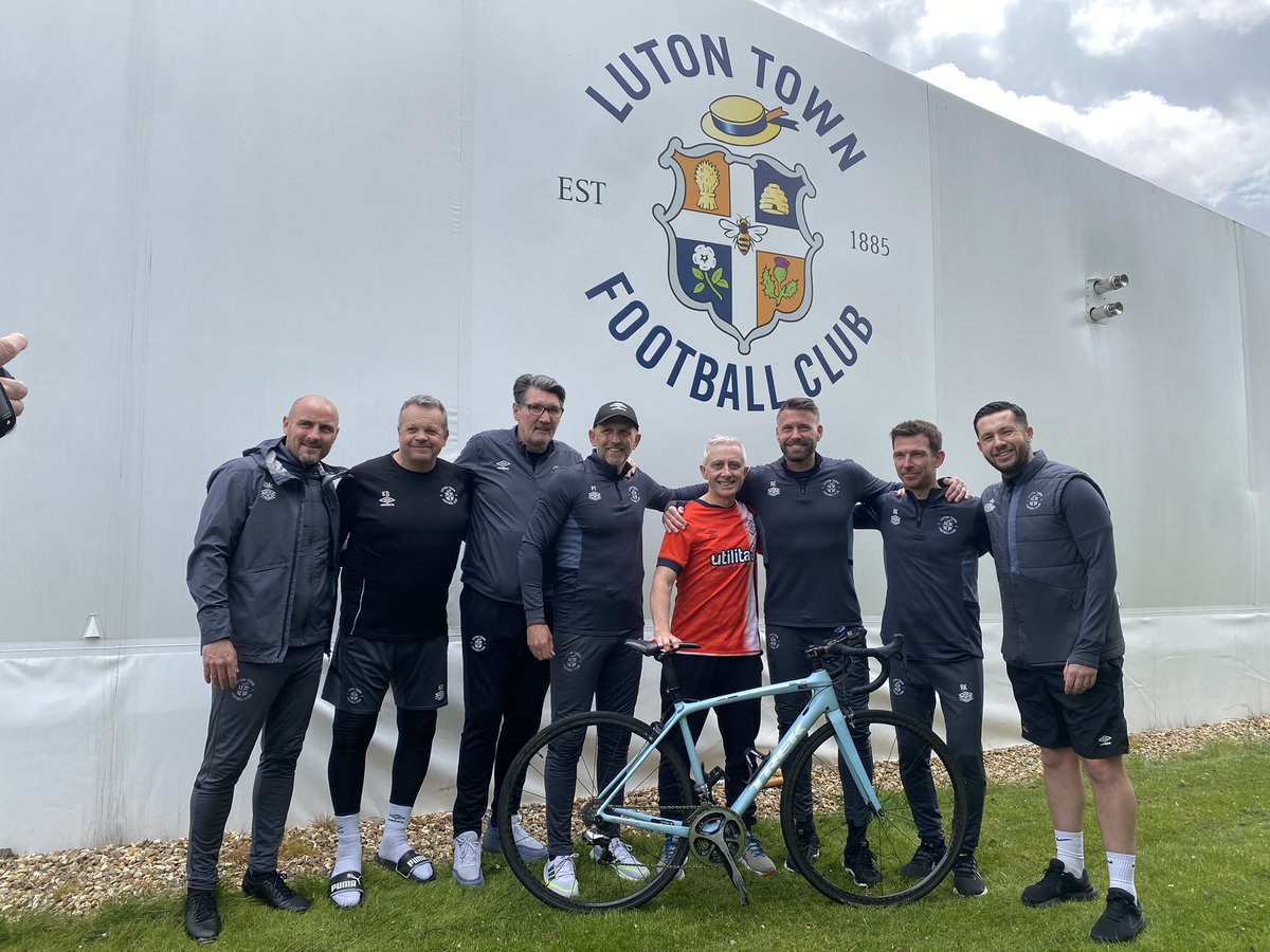 Feeling motivated as set off for my penultimate premier pedal challenge cycling 110 miles to @Wolves🚴‍♂️to support @LutonTown 🙌& raise awareness donations for @MindBLMK @NOAH_Luton @KeechHospice @ProstateUK thank you for all your support kind gestures💙🧡🙂 justgiving.com/team/markpremi…