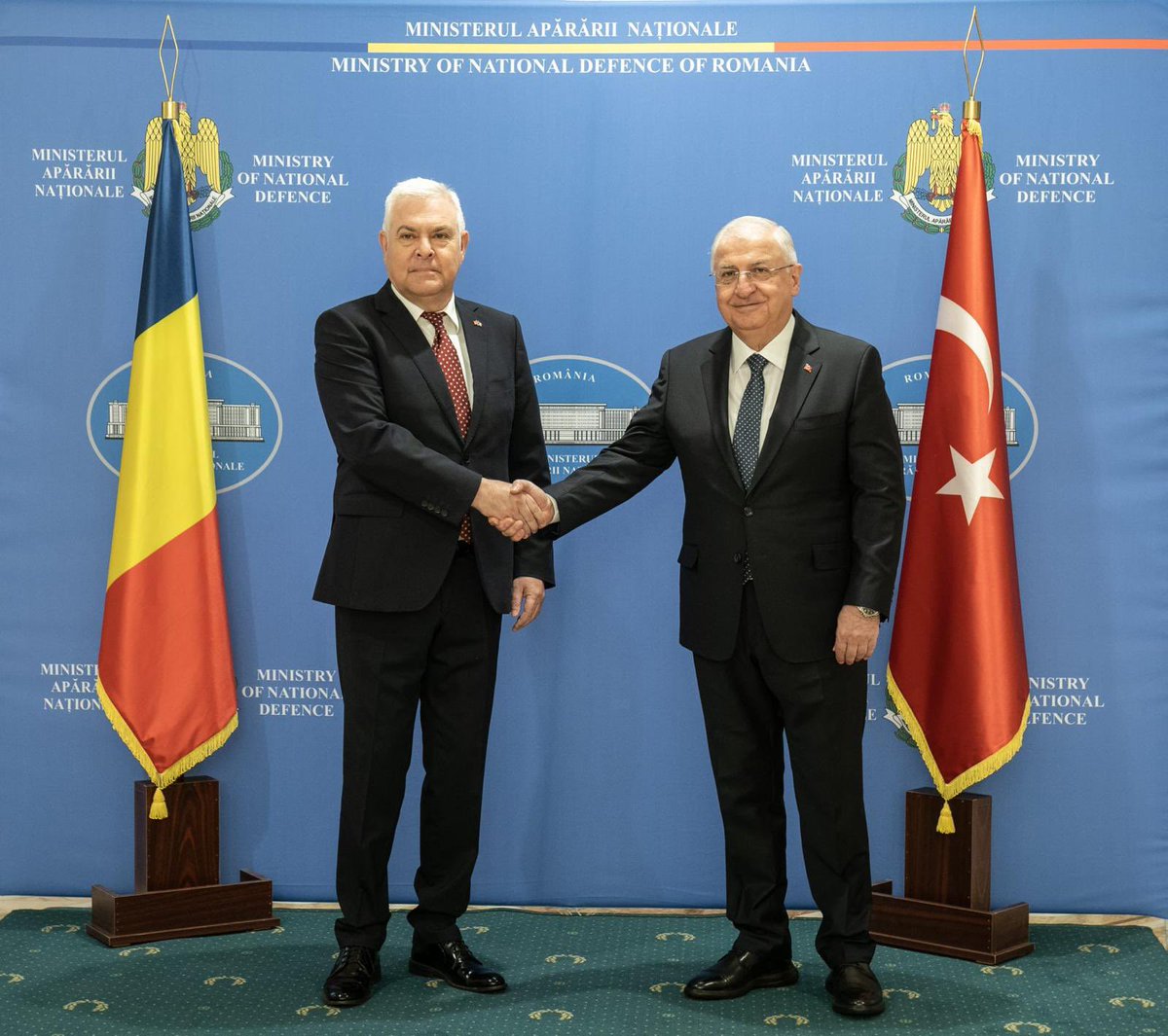 Happy to welcome my 🇹🇷 counterpart Yaşar Güler to Bucharest. We discussed Black Sea security, bilateral cooperation, and our commitments within NATO. Together, we're addressing sea mine threats to ensure safe navigation. #NATO #BlackSeaSecurity #StrongerTogether @tcsavunma