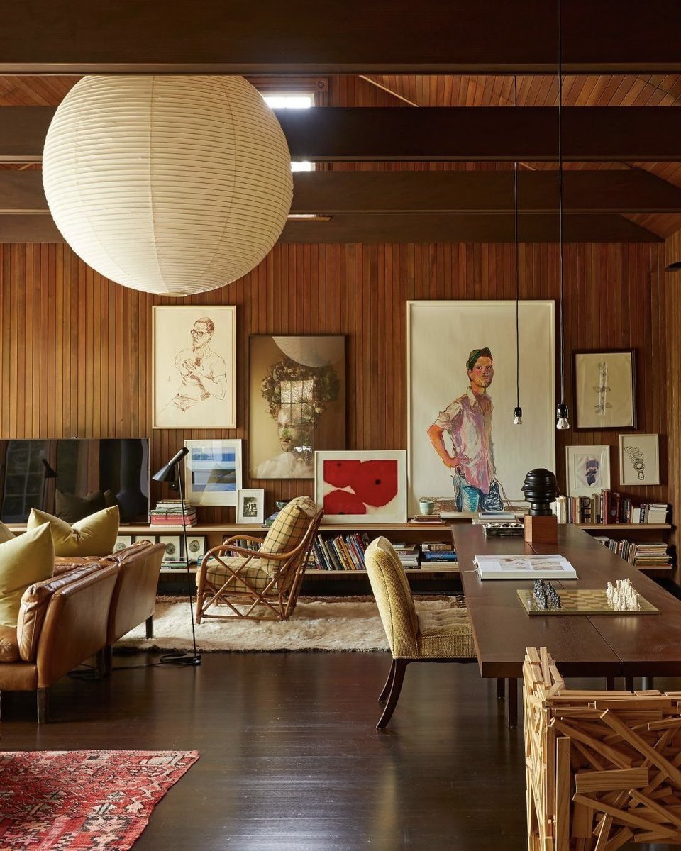 micucci_store's tweet image. A house that makes us want to collect art. Beach house in Sagaponack designed by Jack Ceglic. @TWilliamsPhoto. Featured in @ArchDigest 
#wallgallery #interiordesignaddict #interiorarchitecture #archdigest #worldofinteriors #midcenturymodern #midcenturystyle #midcentury