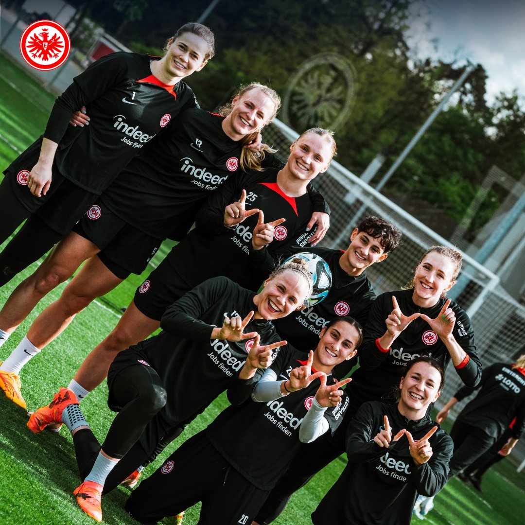 𝗘𝗶𝗻𝘁𝗿𝗮𝗰𝗵𝘁 𝗙𝗿𝗮𝗻𝗸𝗳𝘂𝗿𝘁 𝗪𝗼𝗺𝗲𝗻 🦅

Mood ...😀✌️

#SGE #EintrachtFrauen