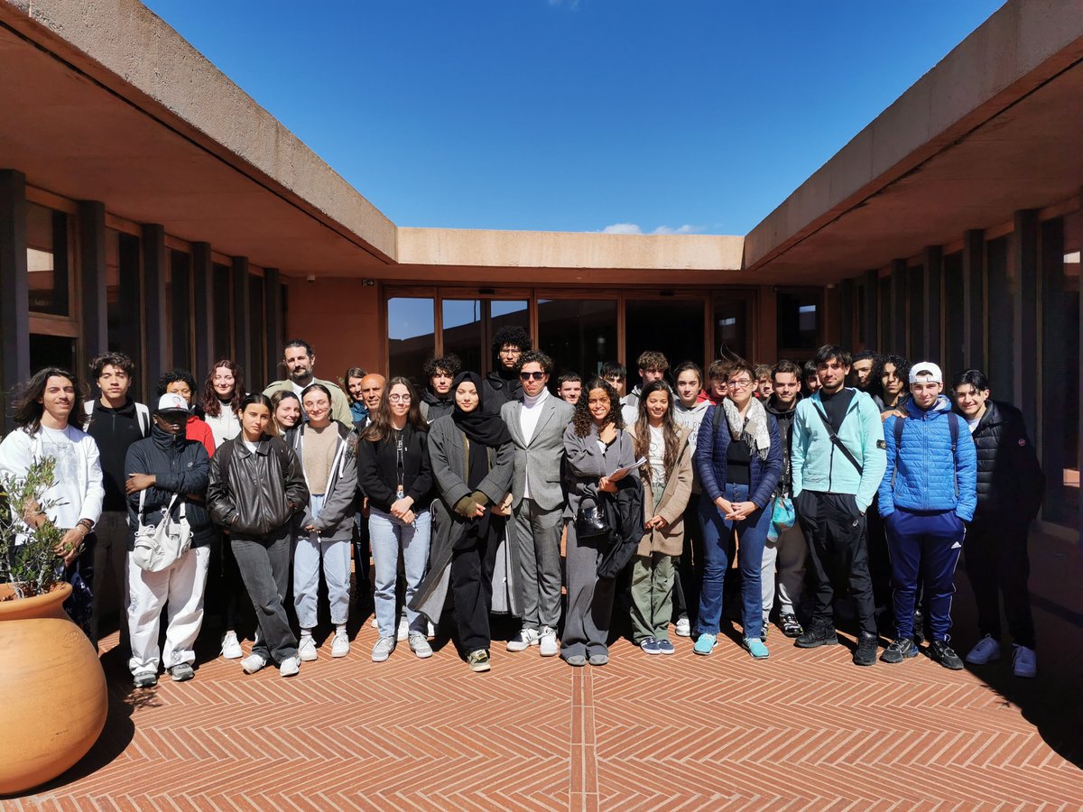 Jour 2 vacances apprenantes, école ouverte: Visite du Mémorial et du camp de Rivesaltes. Les élèves ont assisté à une conférence sur le système concentrationnaire puis ont participé à un atelier visant à distinguer Mémoire et Histoire.