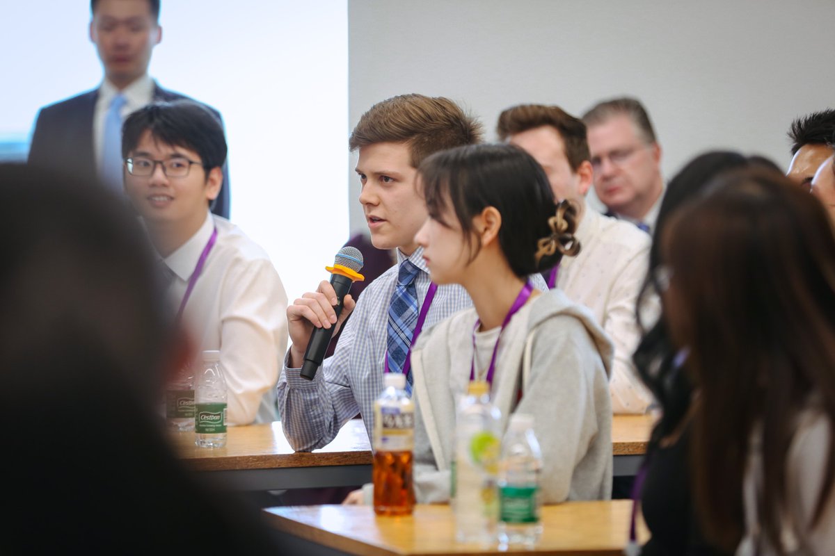 US Secretary of State Antony Blinken @SecBlinken interacted with students from NYU Shanghai, Duke Kunshan, and the Hopkins-Nanjing Center during his visit to Shanghai. Two DKU’s Class of '24 students, Graham Wood and Yueqian Lin, attended the meeting.