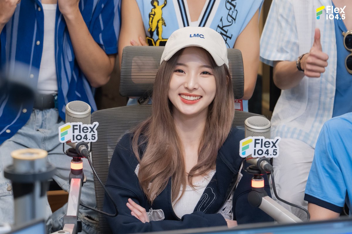 Flex 104.5 tweet media
