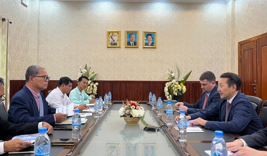 KairatSarybay's tweet photo. Thank you, Mr Lim Chek, Under Sec.Gen., Ministry of Education, Youth&Sport of #Cambodia for insightful talk
Interested to learn about 🇰🇭 latest projects for #youth &#volunteers
Invited 🇰🇭 to share their best practices w/ other #CICA_MC at 7th #CICAYouthCouncil & Rally of volunteers movement leaders in #Astana