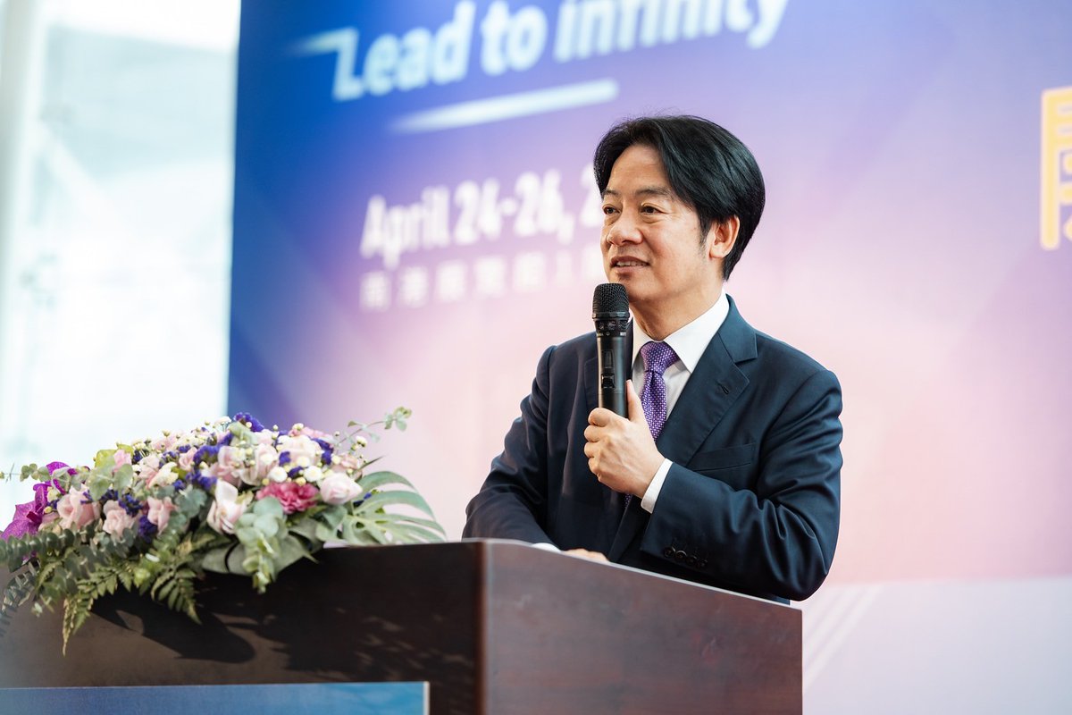 SiteTaiwanInfo's tweet photo. Le vice-président @ChingteLai a ouvert le 24 avril à Taipei le salon #TouchTaiwan 2024. L'an dernier, l’industrie taïwanaise de l’affichage intelligent s’est classée au deuxième rang mondial en termes d’expéditions et de valeur de production.
▶️https://t.co/0BMBbMpWoA
📸PO https://t.co/72xKR8QLwo