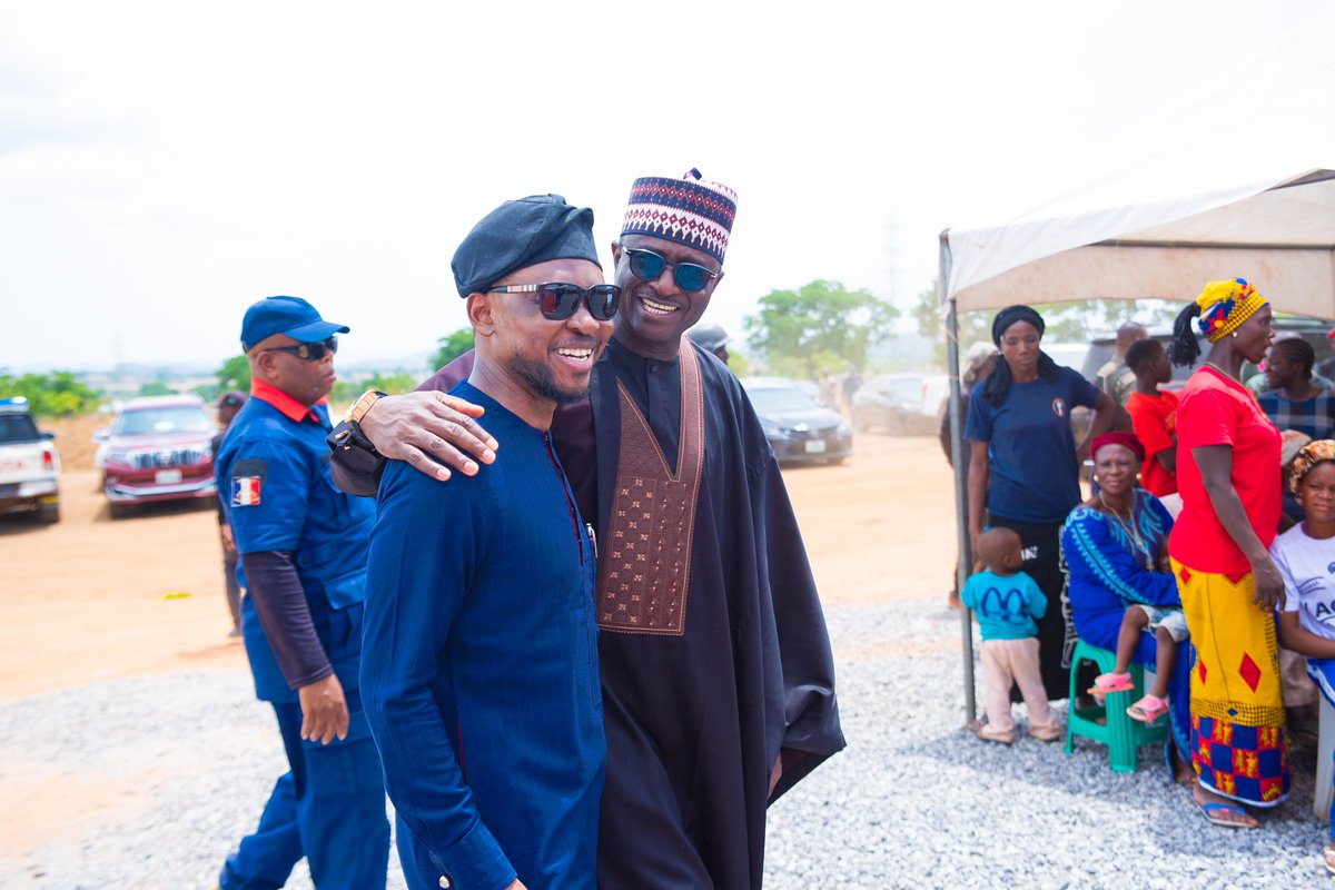 Omojuwa tweet picture