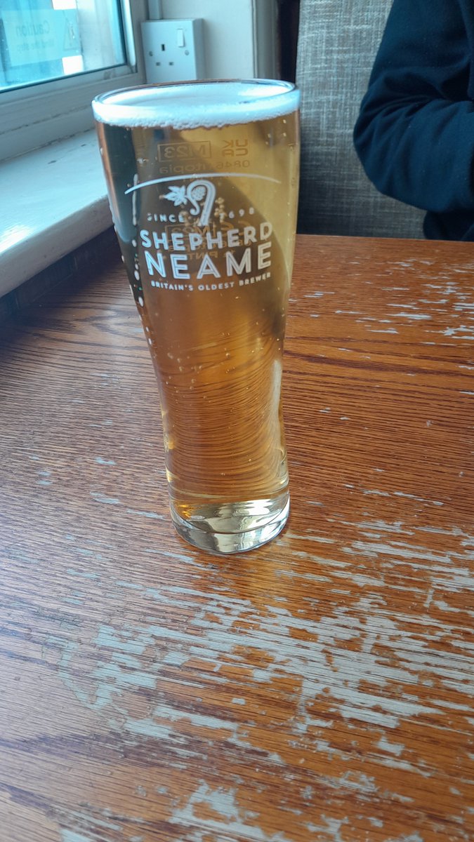 Pleasant walk along the Tankerton Slopes this morning. Followed by a nice Whitstable Lager in The Royal. Have a good weekend everyone. @ShepherdNeame #kentcoast